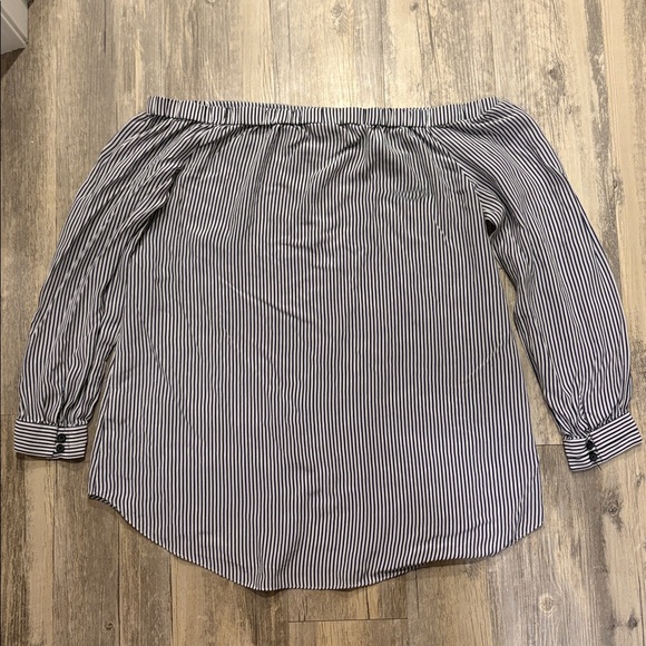 CAbi Navy and White Striped Silk Off-Shoulder Blouse - Picture 4 of 4